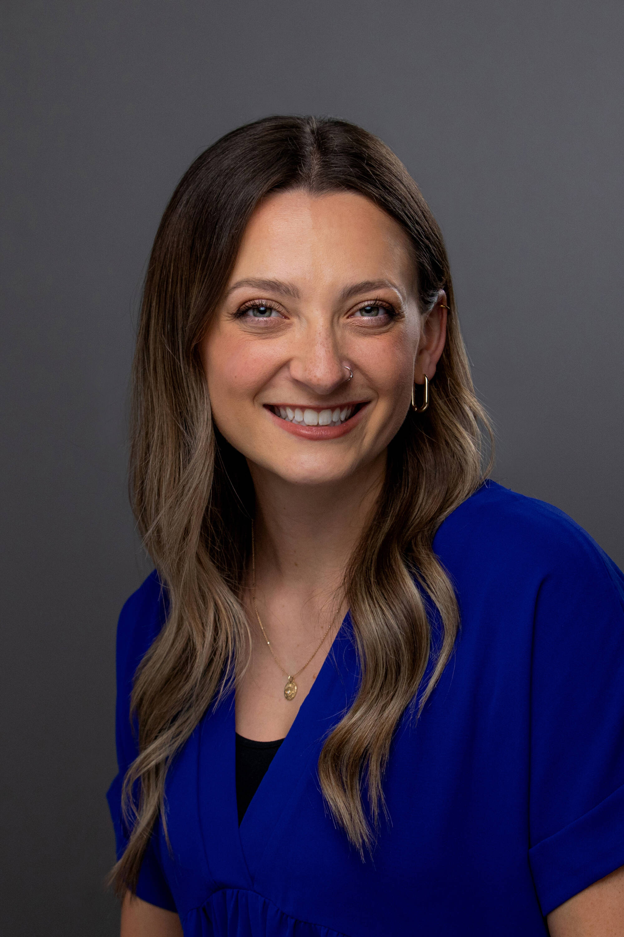 Sarah Dudinetz studio portrait